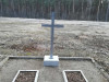Кладбище «Meža», Елгава, ноябрь 2019 г. Подставка-цоколь из шлифованного бетона для большого металического креста.