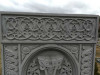 Кладбище Берзу, Елгава, ноябрь 2019 г. Барельефные украшения, выполненные на памятнике-хачкаре.