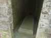 Иудейское (еврейское) кладбище Зилупе, июль 2020 г. Второй уцелевший охель. Вид изнутри.