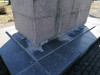 Сигулда, апрель 2023, памятник Кришьянису Баронсу. Следы от процессов кальценирования в постаменте памятника.