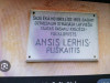 Мемориальная табличка в честь А. Лерхис-Пушкайтиса. Фото из интернета